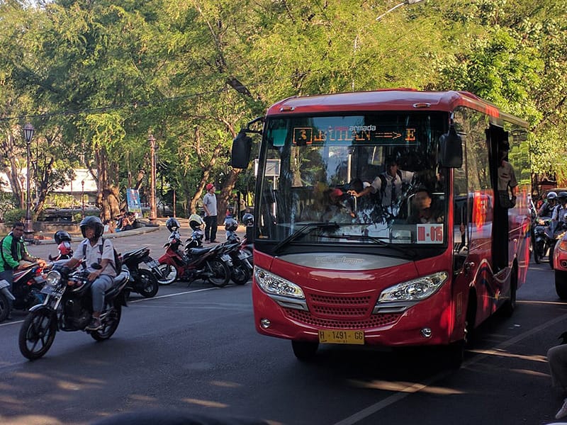 Bus Trans Semarang