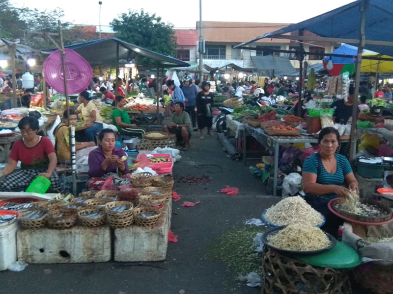 pasar tumpah