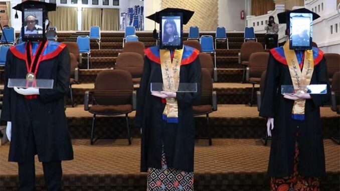 robot-wisuda-undip-2020