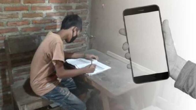 siswa-miskin-diberi-smartphone-dari-walikota-solo