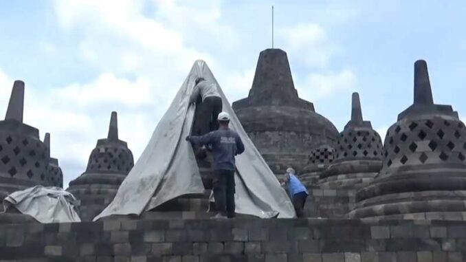 stupa-candi-borobudur