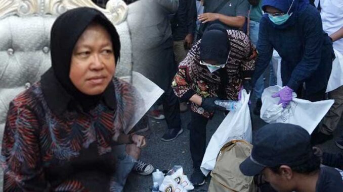 tri-risma-punguti-sampah-di-pendemo-omnibus-law