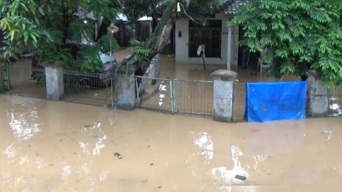 sungai-bengawan-solo-meluap