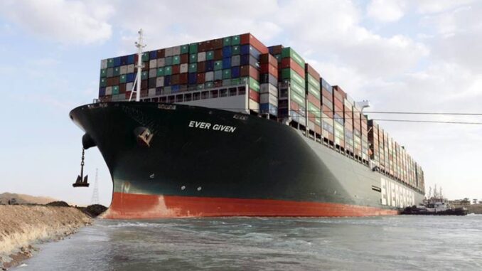 kapal-ever-given-di-terusan-suez
