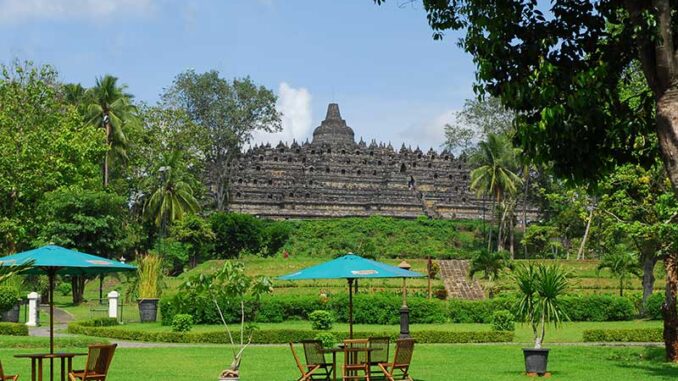 candi-borobudur-resort