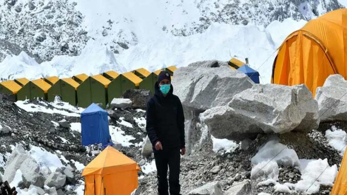 gunung-everest-covid-2
