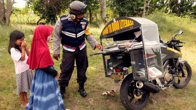 babinkamtibmas-polsek-manisrenggo-polres-klaten-perpustakaan-keliling