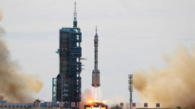 china-luncurkan-shenzhou-12