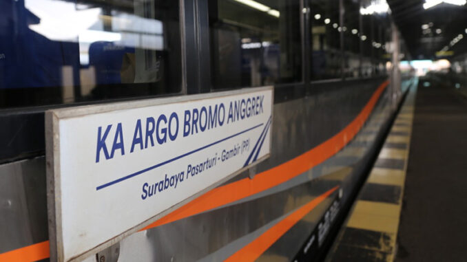 ka-argo-bromo-anggrek-1