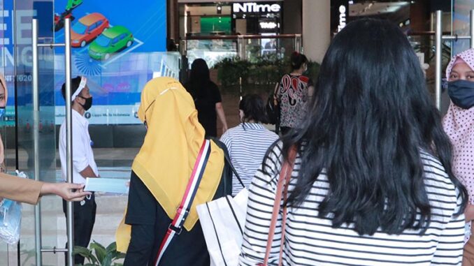masuk-mall-tunjukan-hasil-tes-pcr