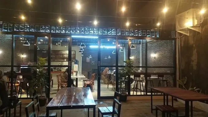 Rooftop SoulCafe Soul Café Tempat Nongkrong Mewah Harga Ramah