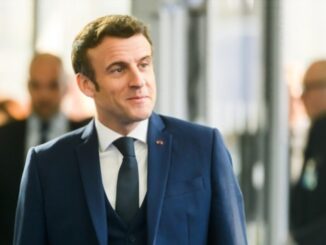 Emmanuel Macron Kembali Pimpin Perancis