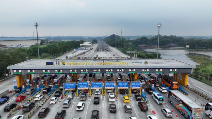 One Way Arus Balik di Gerbang Tol Kalikangkung 