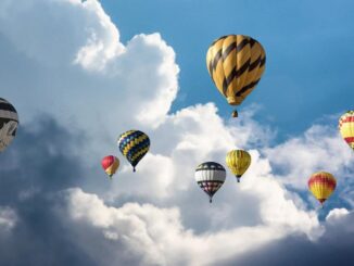 Pilot Laporkan Sejumlah Balon Udara Terbang Bebas 
