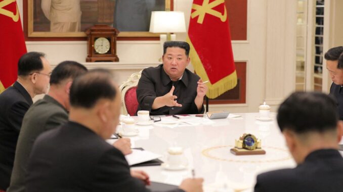 kim jong un KCNA melalui REUTERS PYONGYANG Wabah Covid-19 Korut Meluas