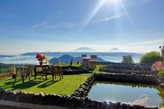 SEKTOR PARIWISATA Meningkatkan Perekonomian Indonesia Melalui 4 Peran Pariwisata Daerah