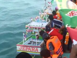 Lomban, Tradisi Larung Kepala Kerbau Jepara