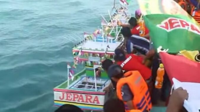 Lomban, Tradisi Larung Kepala Kerbau Jepara