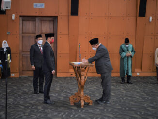 Prof. Sodiq Resmi Menjabat Rektor UNSOED 2022-2026