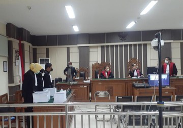 Bupati Banjarnegara Nonaktif Budhi Sarwono Dituntut Hukuman 12 Tahun Penjara