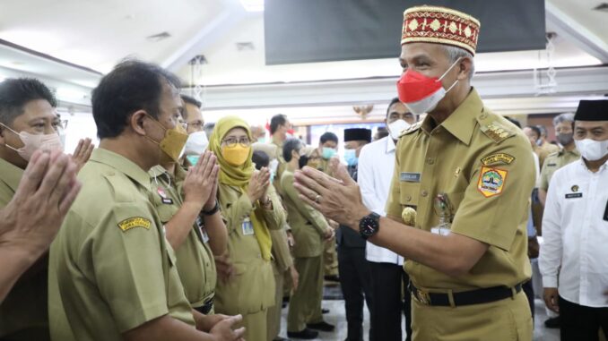 ganjar Ganjar Tidak Berlakukan WFH Bagi ASN