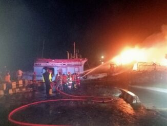 45 Kapal Terbakar di Dermaga Cilacap