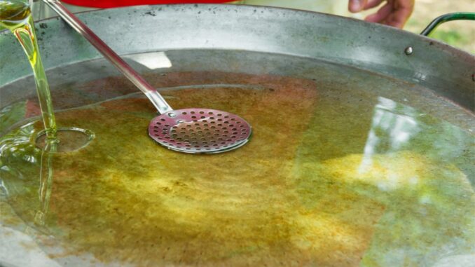 Minyak Goreng Curah Seharga Rp14.000 Per Liter