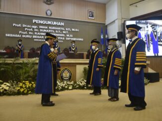 Undip Kukuhkan 8 Guru Besar, Rektor: Terus Berkarya dan Jaga Integritas