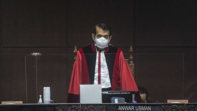 Usman Sebagian Gugatan Dikabulkan, Anwar Usman Harus Mundur dari Ketua MK