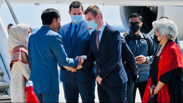 Tiba di Polandia, Presiden Jokowi Lanjutkan Perjalanan Darat 12 Jam ke Kyiv