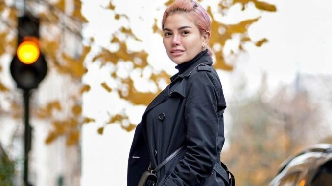 Nikita Mirzani Dijemput Paksa Polisi Dini Hari, Nikita Mirzani: Bapak Enggak Ngantuk?