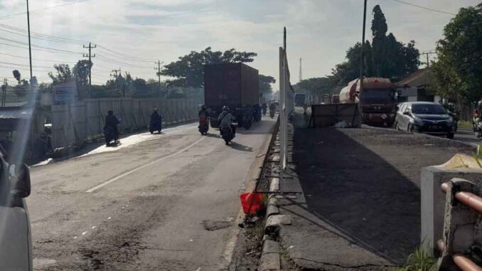 Polres Demak Berlakukan Contraflow di Wilayah Pembangunan Jembatan Wonokerto