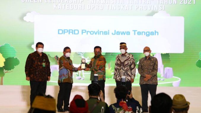 DPRD Jating Raih Penghargaan Nirwasita Tantra Terbaik 1 dari Kementerian LHK