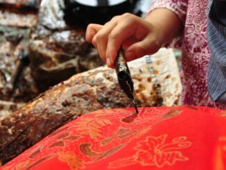 Strategi melestarikan batik di kalangan kaum muda