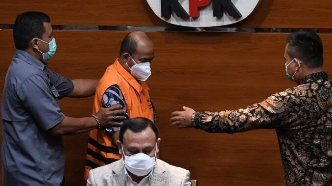 Sebelum Ditangkap KPK, Bupati Pemalang Menemui Seseorang di Gedung DPR RI