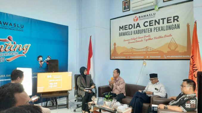 Bawaslu Kabupaten Pekalongan Luncurkan Buku Sejarah Era 2004-2023