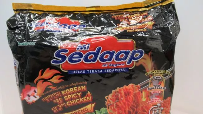 Mie Sedaap Mie sedaap rasa korean spicy chicken