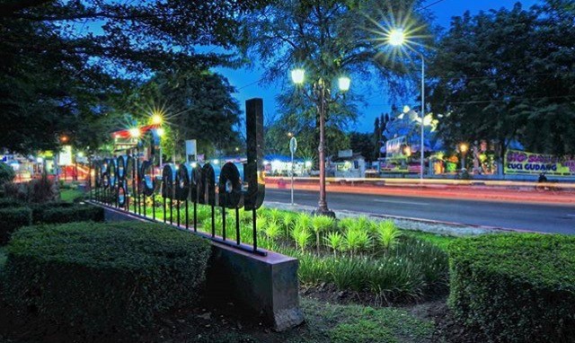 Taman Singosari Semarang Taman Singosari Simapang lima Semarang