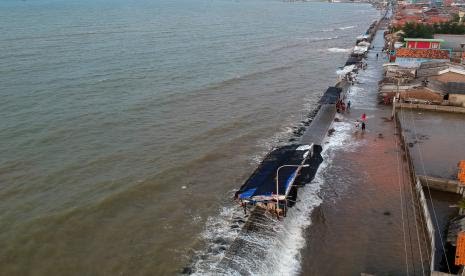 banjir rob air laut pasang banjir rob