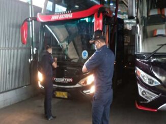 bus pariwisata semarang