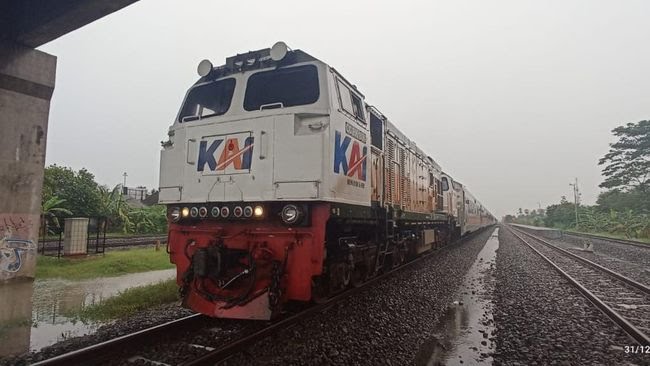 Perlintasan Kereta Banjir