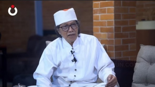 Cak Nun Jokowi Firaun