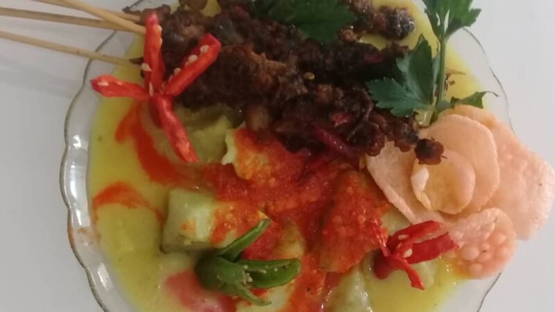 Ketupat glabed makanan unik khas tegal