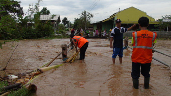 Normalisasi Sungai Plumbon