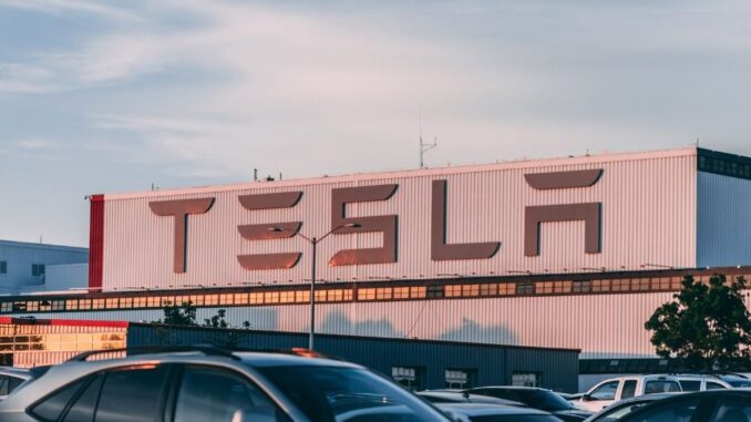 Mobil Listrik Murah Tesla