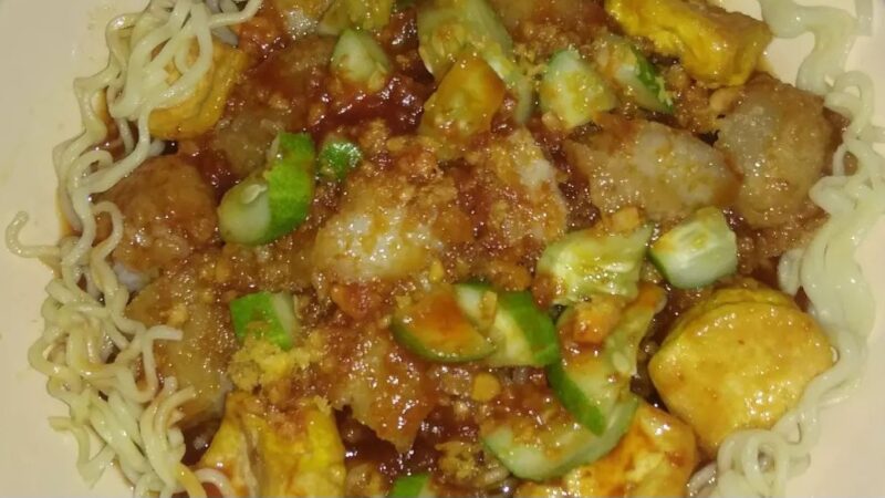 Rujak Kerupuk Mie makanan unik khas tegal