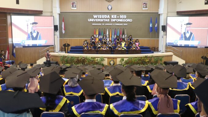 WIsuda 169 Undip