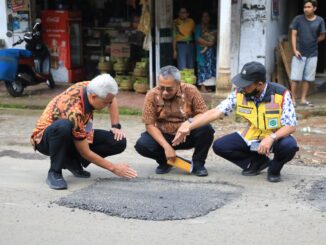 Ganjar Perbaikan Jalan rusak