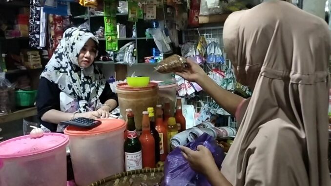 kebutuhan pokok masyarakat di pasar Batang kebutuhan pokok masyarakat di pasar Batang