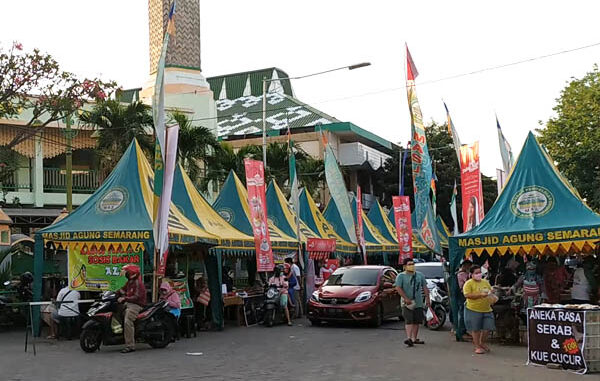 Pasar Takjil Masjid Kauman Semarang